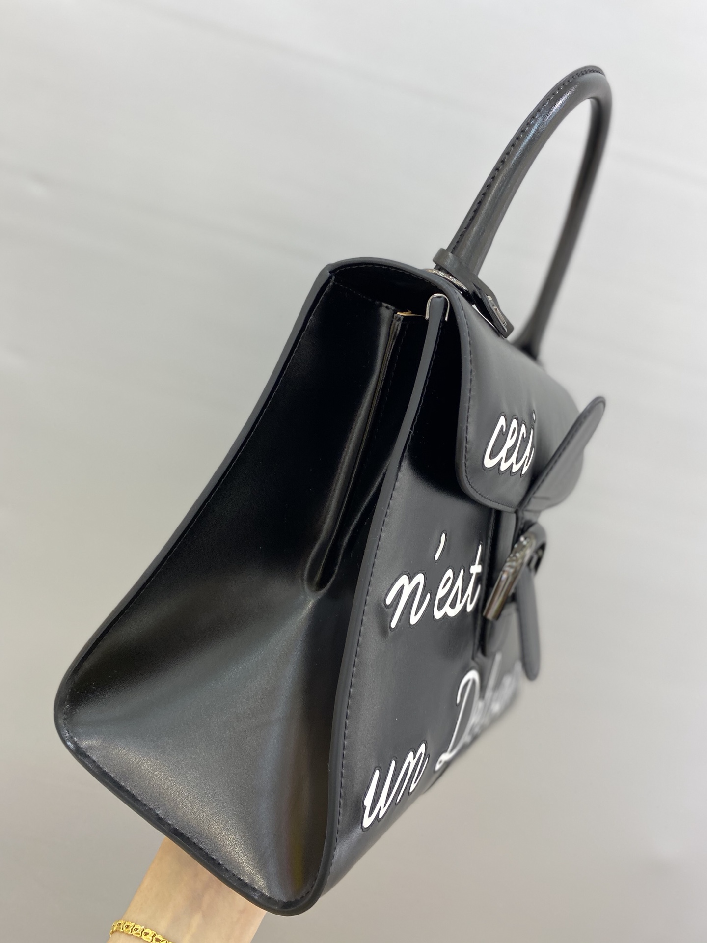 델보 레터링 브리앙 박스백 미듐